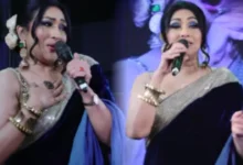 Rituparna is sarcastic singing song