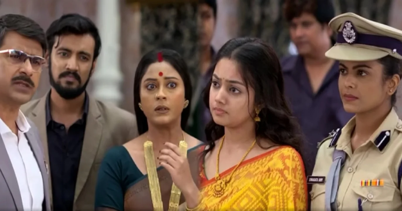 Phulki, Zee Bangla, Bengali Serial, Bengali television, Phulki New Episode, Devyani Mondal, Abhishek Bose, Actress , Actor, ফুলকি, জি বাংলা, বাংলা সিরিয়াল, বাংলা টেলিভিশন, ফুলকি নতুন এপিসোড, দিব্যানি মন্ডল, অভিষেক বোস, অভিনেতা, অভিনেত্রী