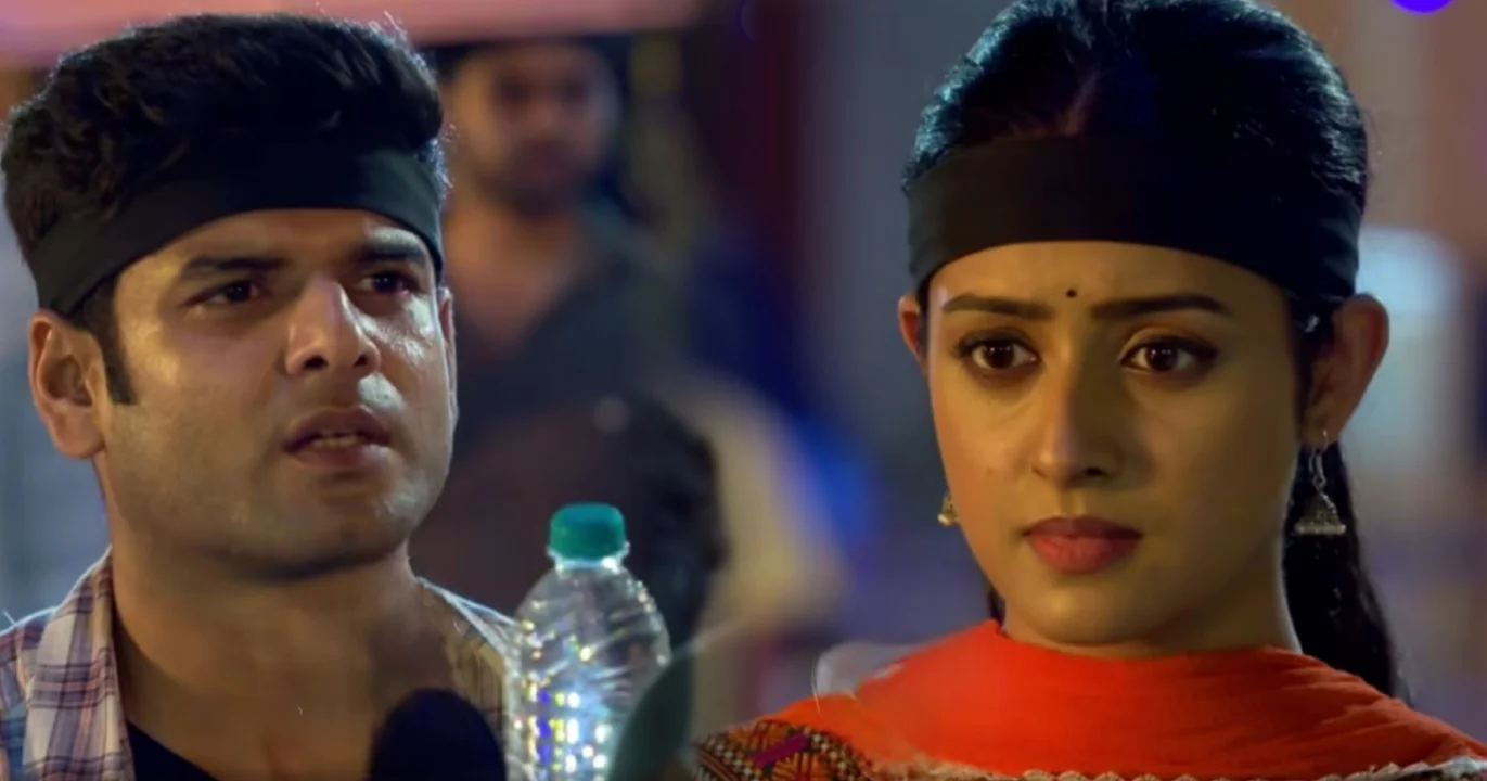 Parineeta, Zee Bangla, Bengali Serial, Bengali Television, Ishani Chatterjee, Uday Pratap Singh, Parineeta New Episode, Parineeta Today's Episode 4 June, Today's Episode, পরিণীতা, জি বাংলা, বাংলা সিরিয়াল, বাংলা টেলিভিশন, পরিণীতা আজকের পর্ব, ঈশানি চ্যাটার্জী, উদয় প্রতাপ সিং, পরিণীতা ৪ঠা জুলাই আজকের পর্ব