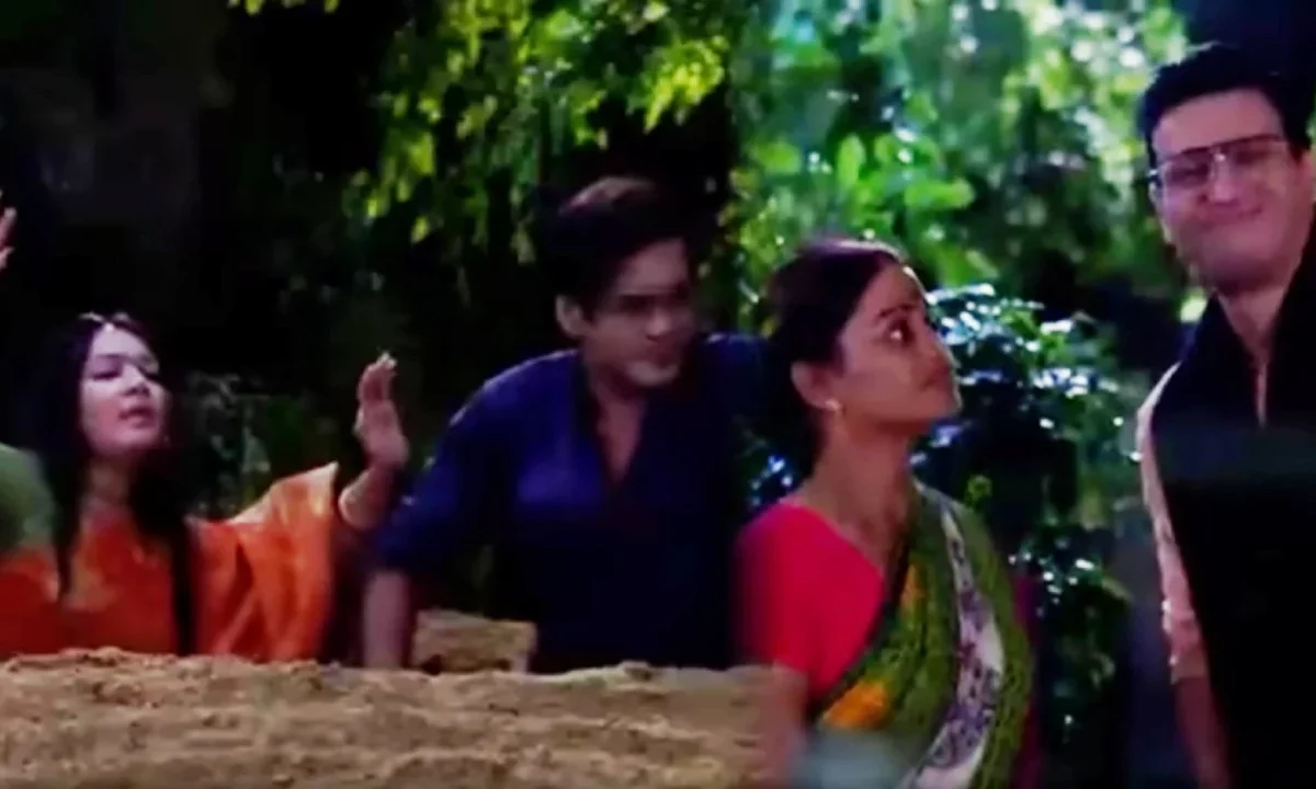 Phulki, Zee Bangla, Bengali Serial, Bengali television, Phulki New Episode, Devyani Mondal, Abhishek Bose, Actress , Actor, Phulki Today's Episode 19 June, ফুলকি, জি বাংলা, বাংলা সিরিয়াল, বাংলা টেলিভিশন, ফুলকি নতুন এপিসোড, দিব্যানি মন্ডল, অভিষেক বোস, অভিনেতা, অভিনেত্রী, ফুলকি ১৯ জুন এপিসোড