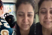 prity with her daughter