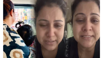 prity with her daughter