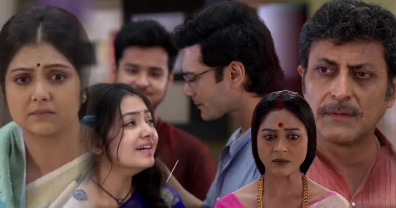 Phulki, Zee Bangla, Bengali Serial, Bengali television, Phulki New Episode, Devyani Mondal, Abhishek Bose, Actress , Actor, Phulki Today's Episode 12 July, ফুলকি, জি বাংলা, বাংলা সিরিয়াল, বাংলা টেলিভিশন, ফুলকি নতুন এপিসোড, দিব্যানি মন্ডল, অভিষেক বোস, অভিনেতা, অভিনেত্রী, ফুলকি ১২ জুলাই এপিসোড