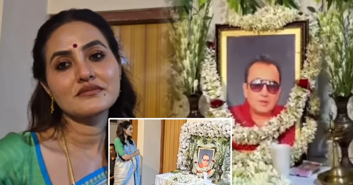 Ananya ex-wife of actor Joy Banerjee at his memorial service