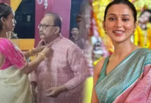 Viral Mimi and her father's sweet moment at Puja