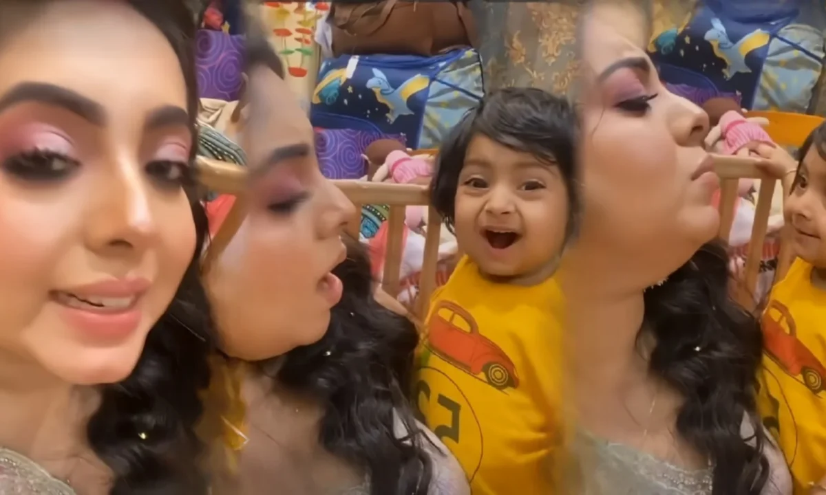 Kanchan Mullick, Sreemoyee Chattoraj, Tollywood, Actress, Actor, Bengali Television, Bengali Serial, Film Industry, Indian Actor, কাঞ্চন মল্লিক, শ্রীময়ী চট্টরাজ, টলিউড, অভিনেত্রী, অভিনেতা, বাংলা টেলিভিশন, বাংলা সিরিয়াল, ফিল্ম ইন্ডাস্ট্রি, ভারতীয় অভিনেতা